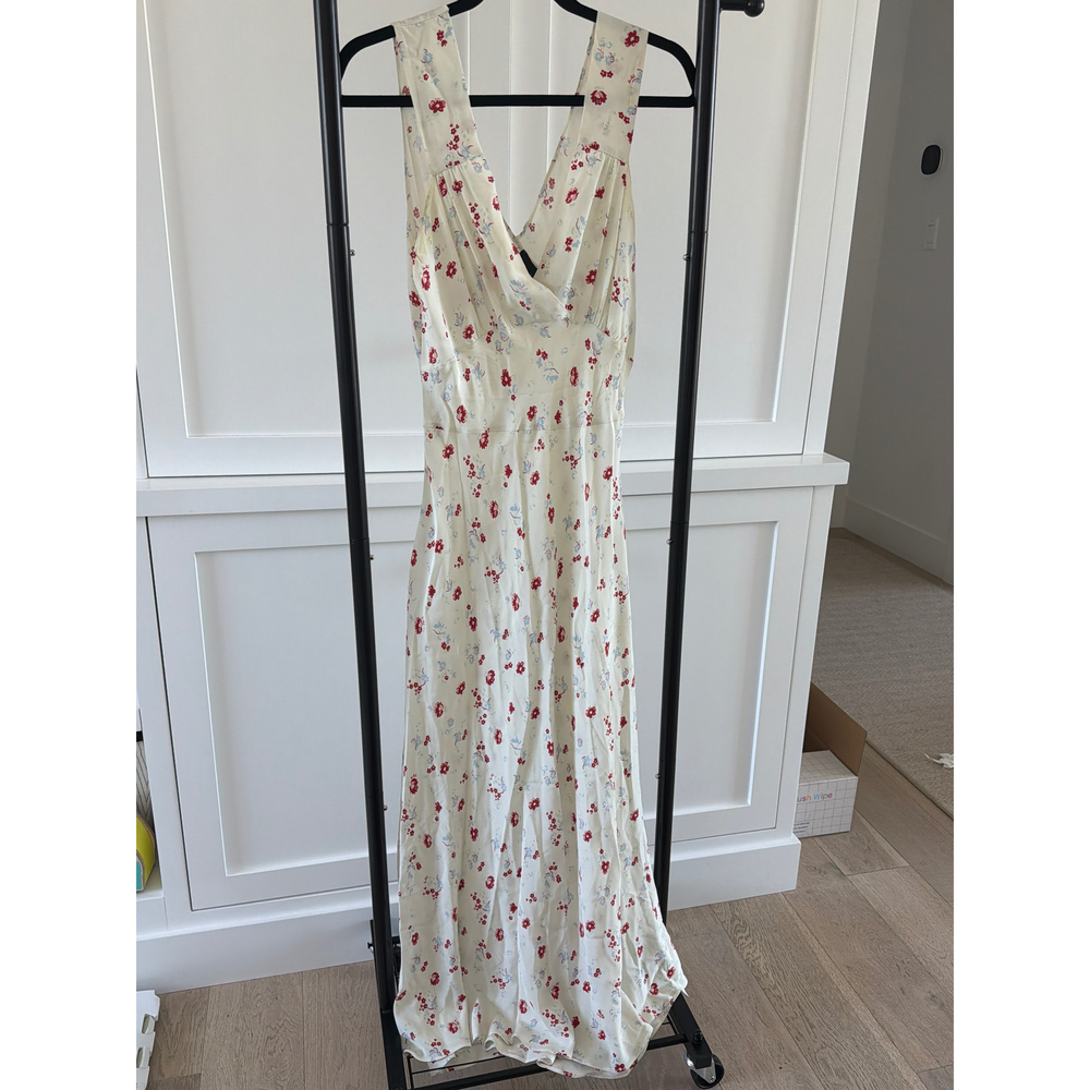 Réalisation Par Realisation Par Floral Print Maxi Dress in White - Picture 1 of 3
